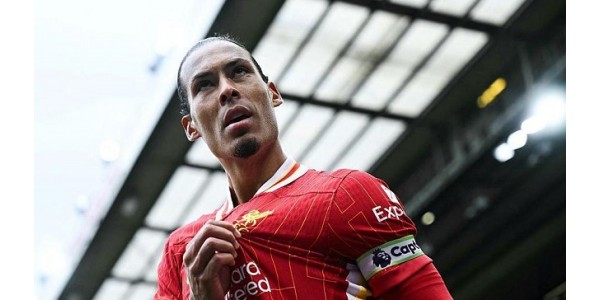 Liverpool renova defesa Virgil van Dijk com salário elevado Liverpool renova defesa Virgil van Dijk com salário elevado